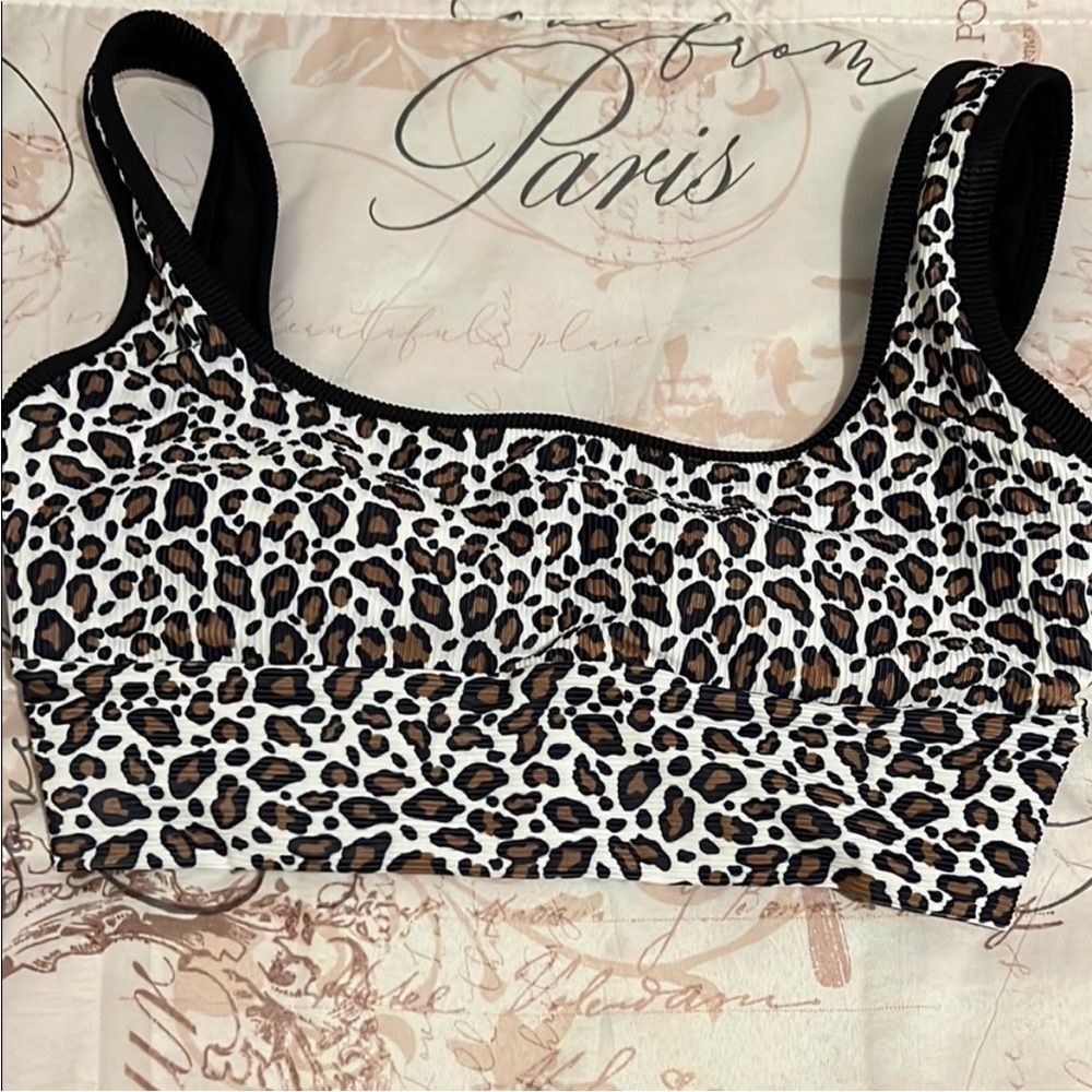 ❣️CLOSET CLEAR OUT❣️ Lainsnow Leopard Print Bikini Top